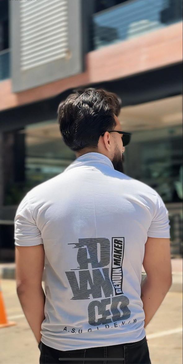 Casual Zipped Polo Pocket Style With Back Print